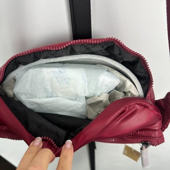 Host Pick 🌟 NWT - Michael Kors Rae MD Waistpack Xbody Berry - Fanny Pack - Picture 7 of 9